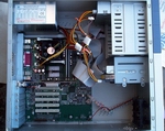 Ðis savukârt ir Intel brînums.
